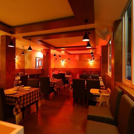 Hotel La Serene Mattannur Mattanur Екстериор снимка