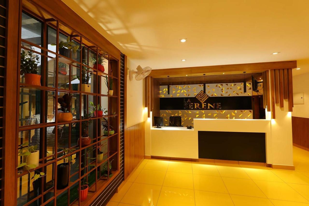 Hotel La Serene Mattannur Mattanur Екстериор снимка