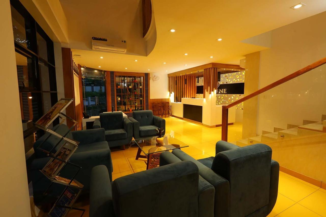 Hotel La Serene Mattannur Mattanur Екстериор снимка
