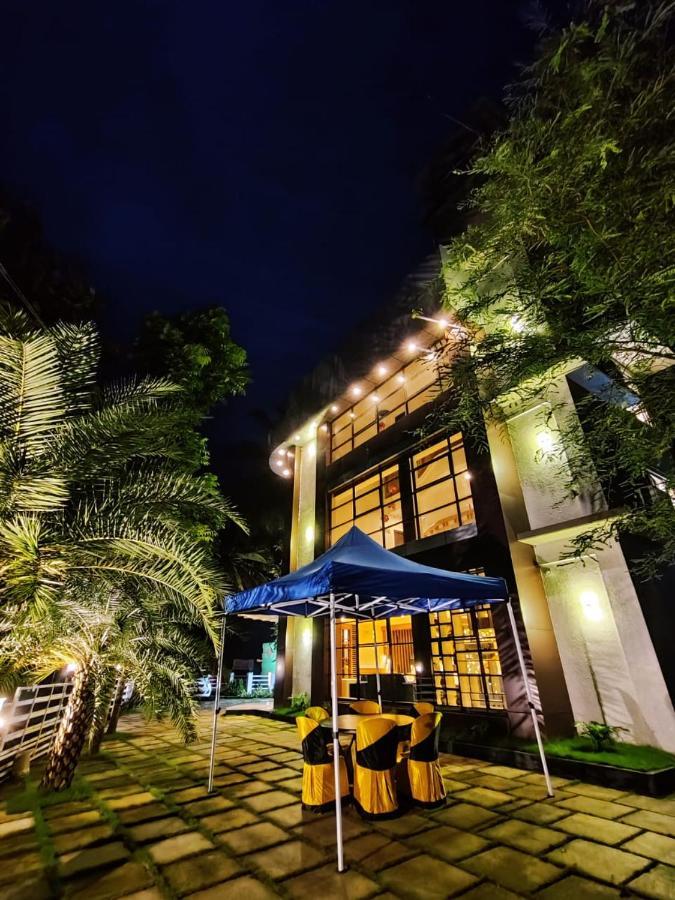 Hotel La Serene Mattannur Mattanur Екстериор снимка
